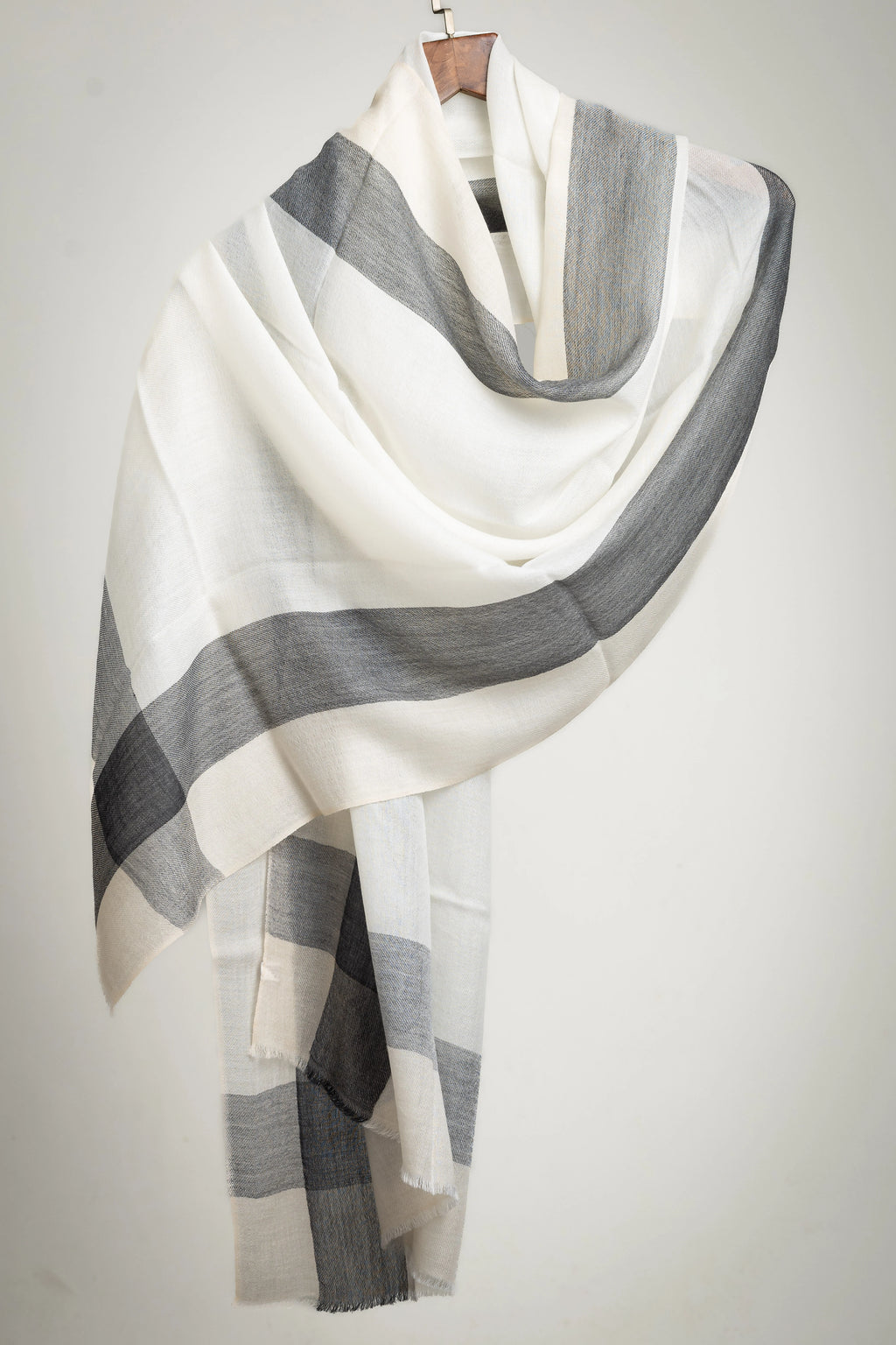 Artisan Merino Shawl – The Slate & Ivory Border Weave