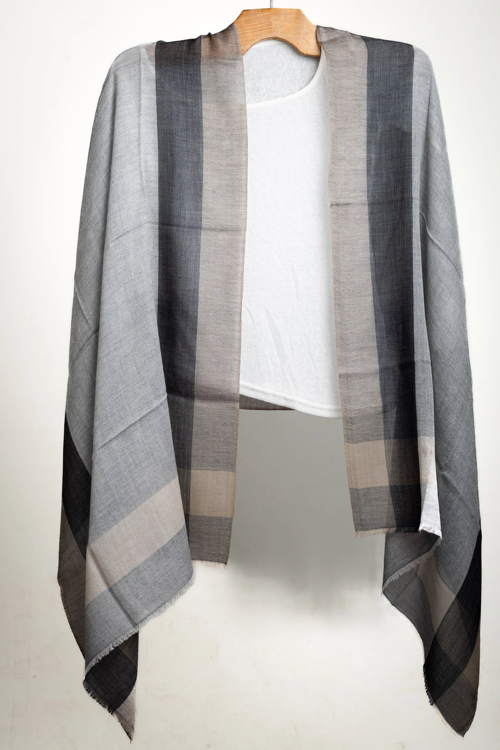 Artisan Merino Shawl – The Smoke & Earth Weave