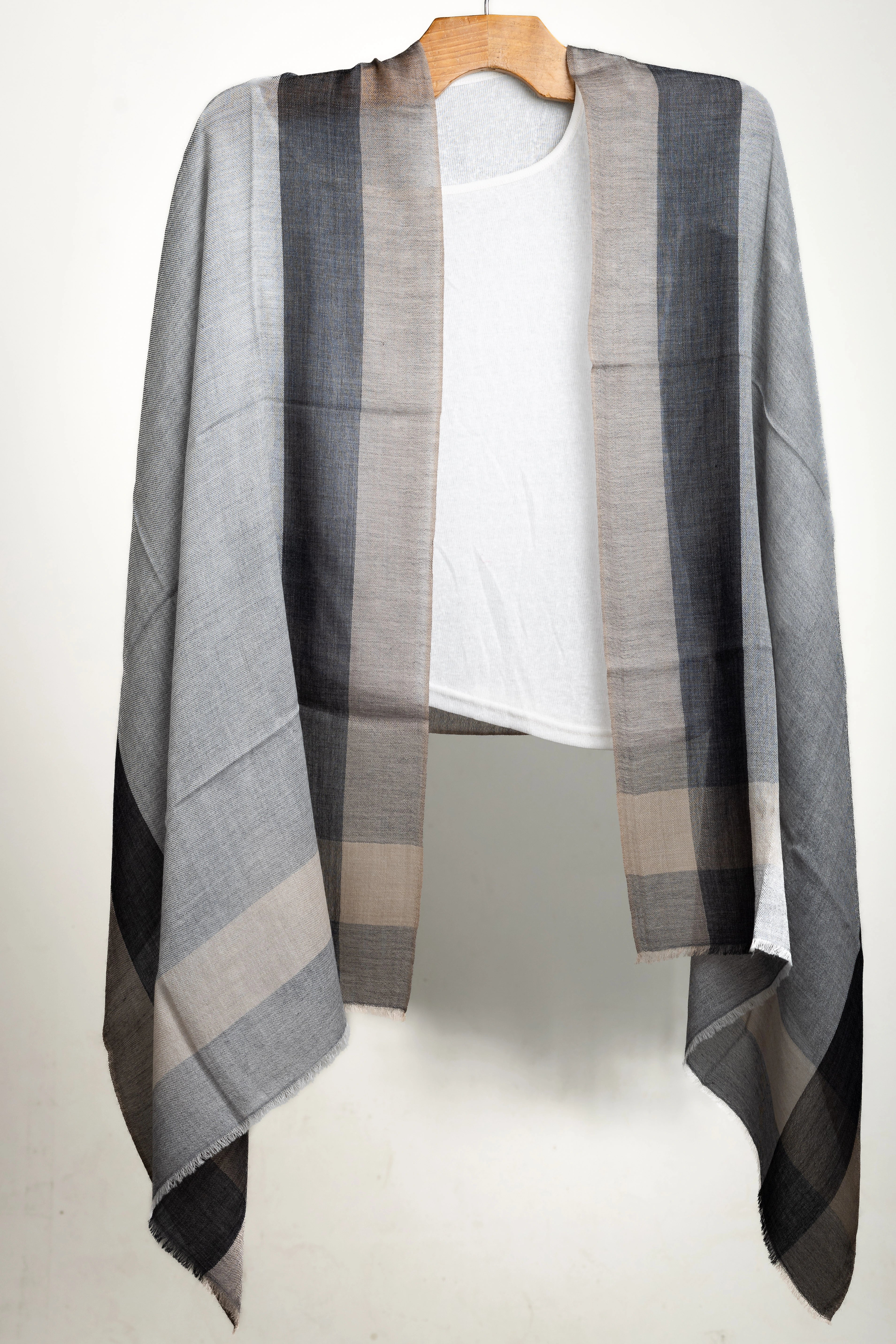 Artisan Merino Shawl – The Smoke & Earth Weave